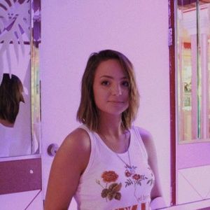 Meet your Posher, Whitney